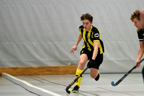 Hockey:  Herren bleiben oben dran