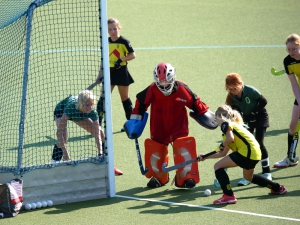 Hockey: Weibliche U12 mit Sieg und Niederlage