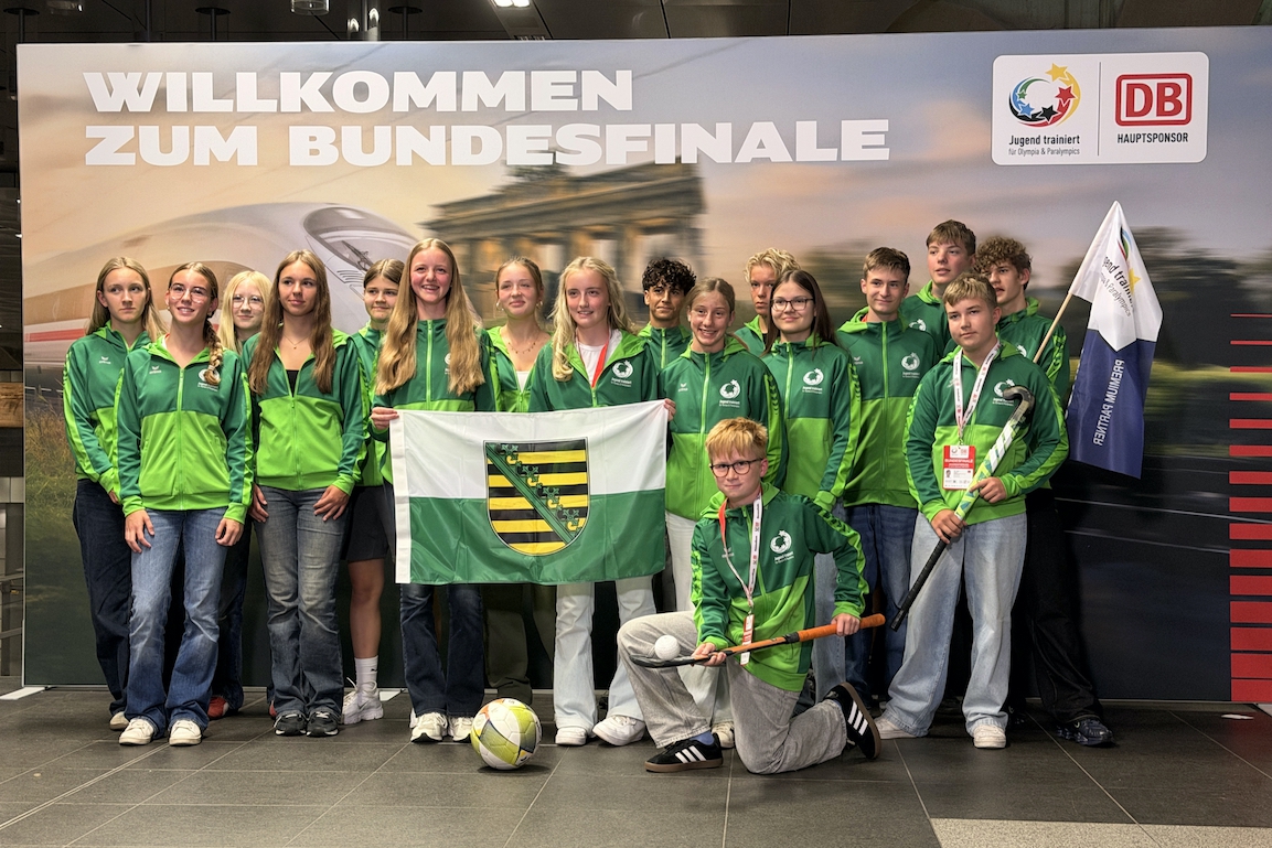 Schulhockey: Zwischen Fußballtor und Hockeykugel: Brander Gymnasiasten stürmen in die Top 12 von Deutschland