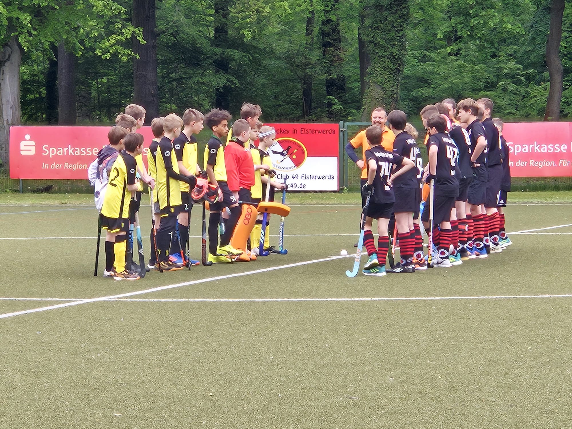 Hockey: Enge Pokal-Krimis: Die FHTC-Jungs liefern - nur die Tore fehlen
